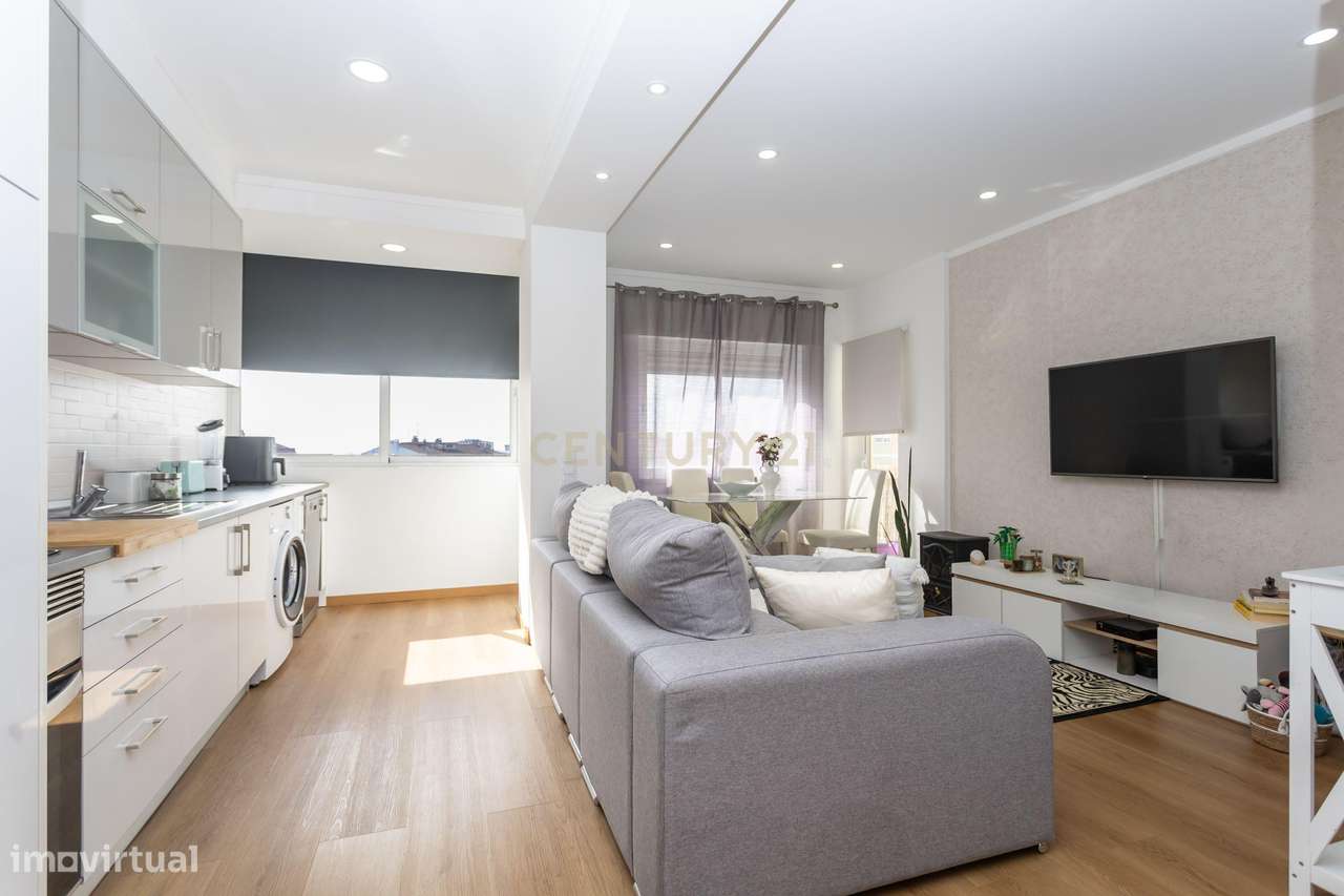 Apartamento T2 Remodelado - Setúbal-4