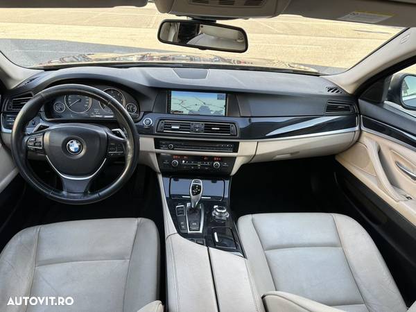 BMW Seria 5 525d xDrive Touring Aut. - 11