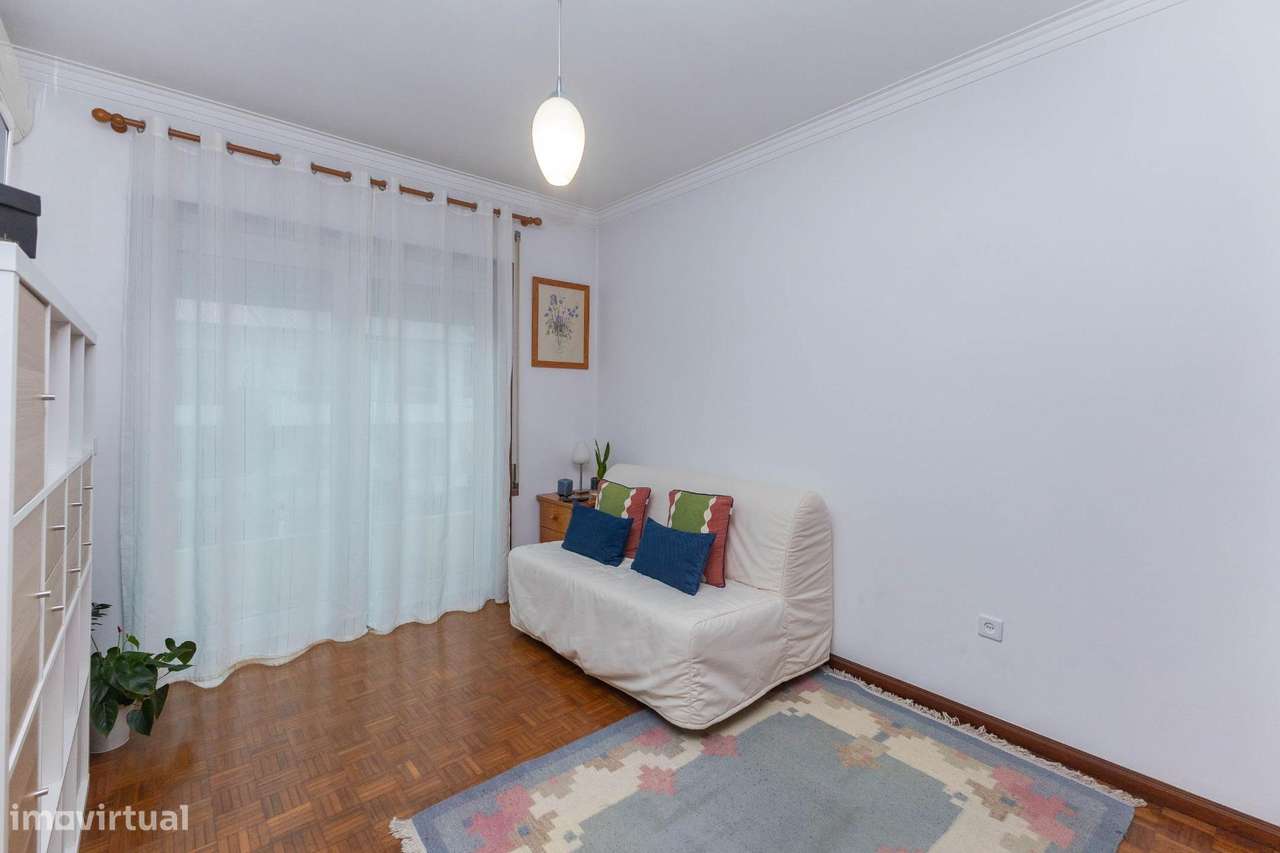 Moradia T4 na Maia – Renovada, 3 Frentes, Terraço e Garagem a...-22