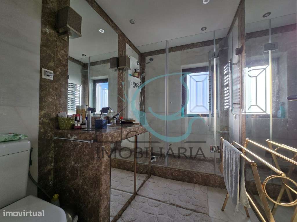 EXCLUSIVO - EXCELENTE APARTAMENTO DUPLEX DE 5 ASSOALHADAS, COM GARA...-51