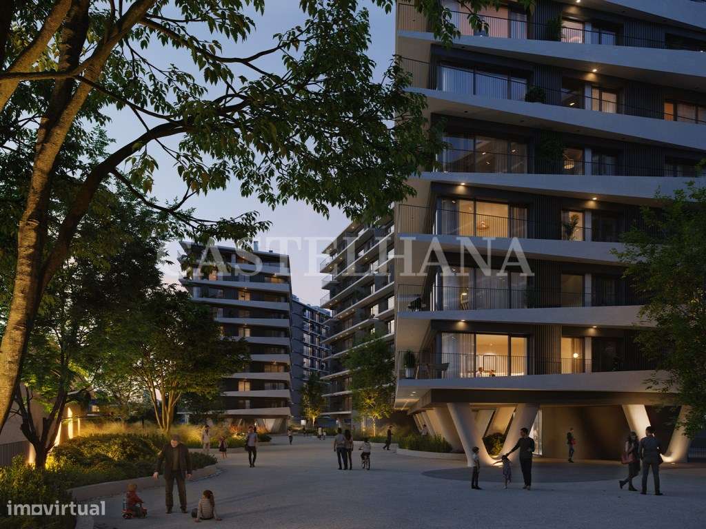 Apartamento T4 com varanda e estacionamento no Campo Grande - Grande imagem: 3/65