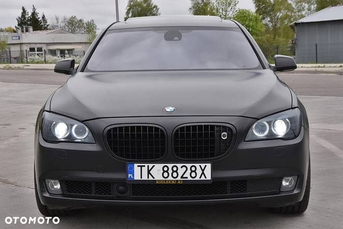 BMW Seria 7 750i L - 16