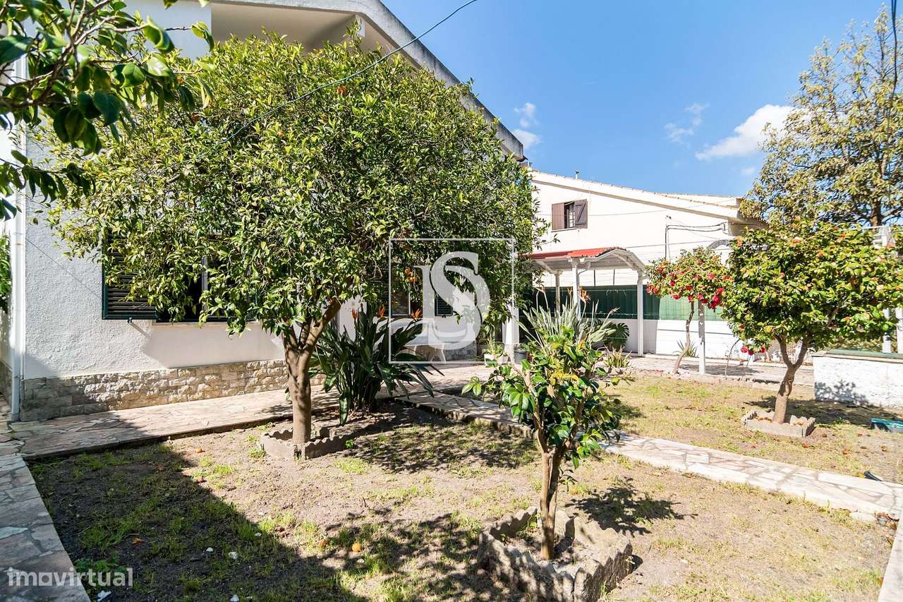 Moradia T5 na Aroeira com potencial bifamiliar | Espaço, conforto e ve - Grande imagem: 5/26