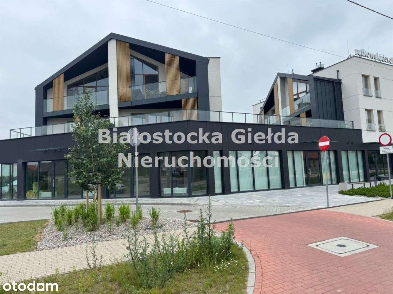 II-poziomy pow.84m2, stan developerski os. Zawady-0