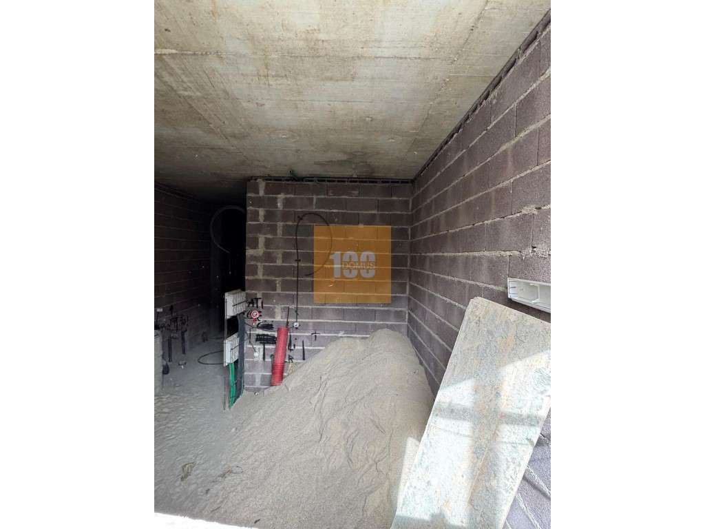 T2 novo com pátio em Anselmo Braamcamp - Grande imagem: 5/32