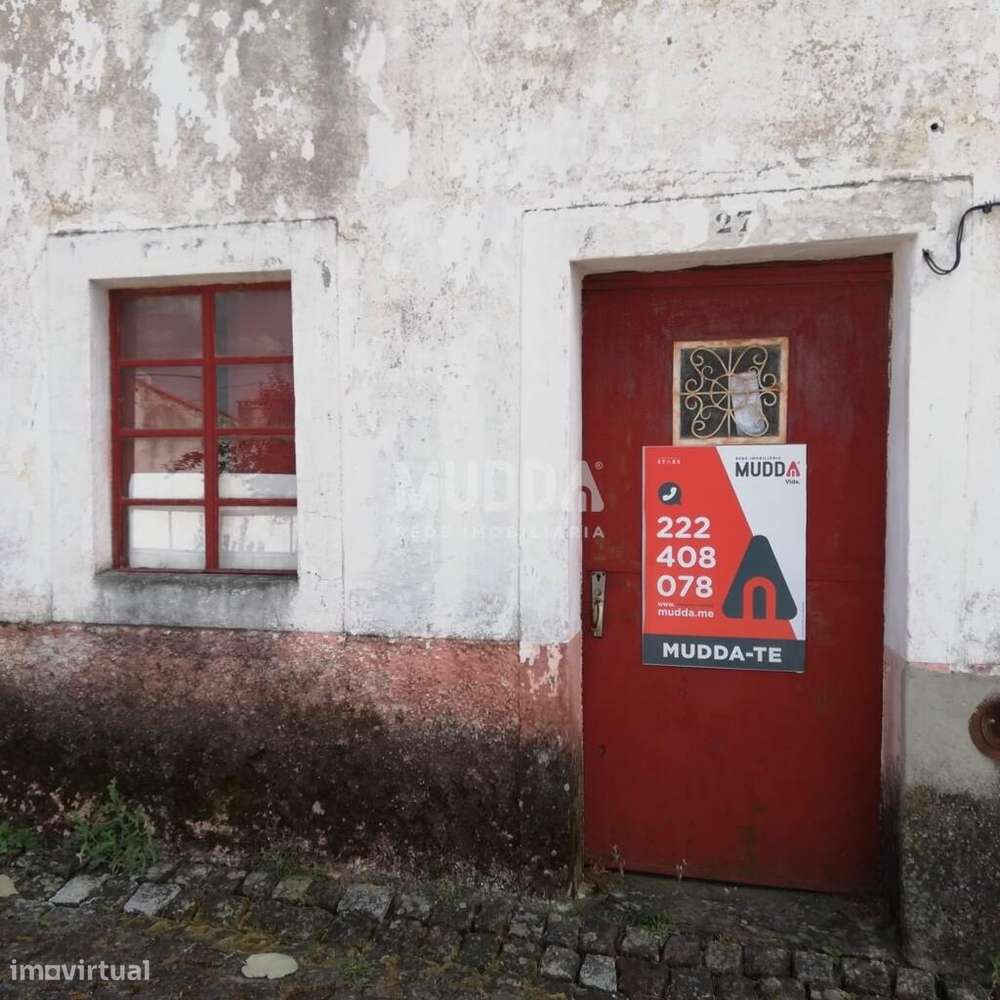 Moradia T2 para Remodelação com Vista Panorâmica – Sarzedas, Castelo B-20