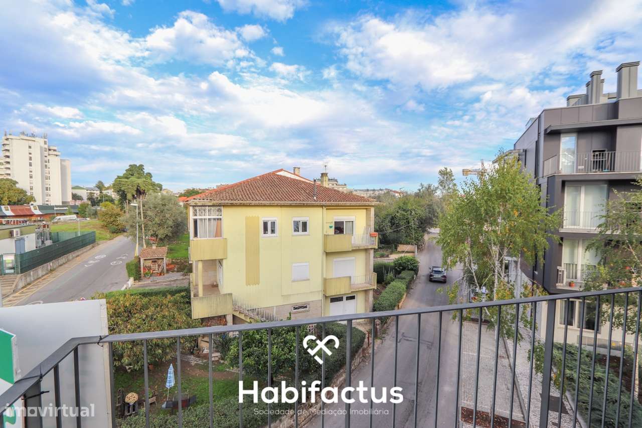 Apartamento T3+2 com Varandas e Terraço em Viseu-34