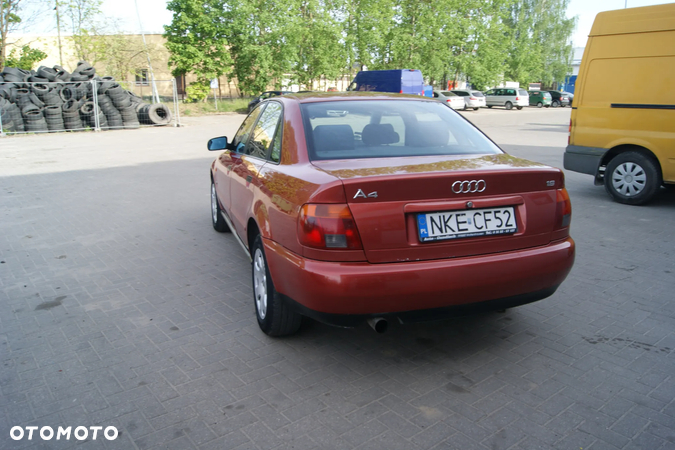 Audi A4 Avant 1.6 - 10