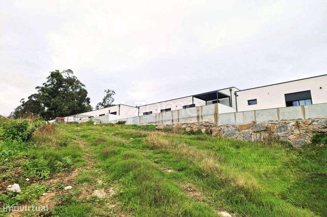 Terreno com projeto aprovado para 5 moradias. - Grande imagem: 5/25