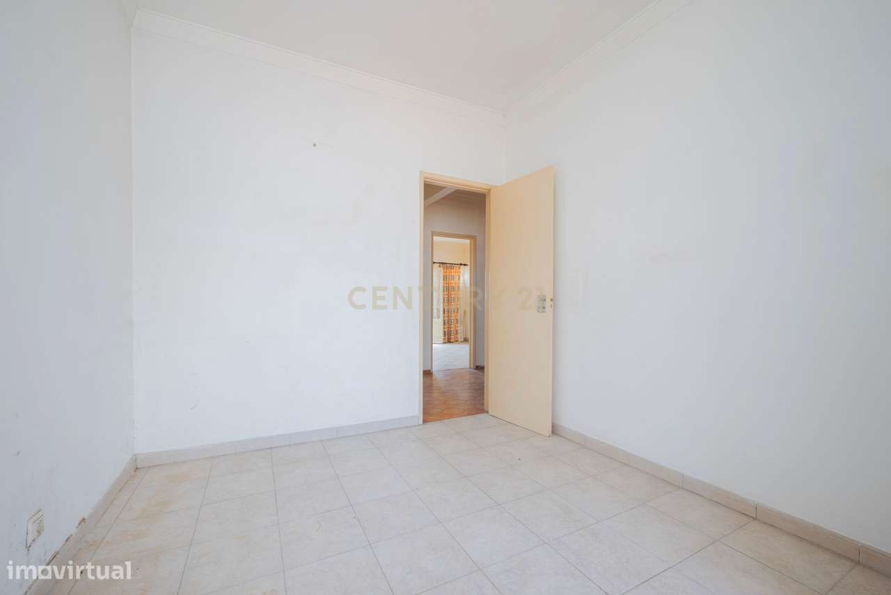 Oportunidade Investimento - Apartamento T2 | Mercês | Algueirão Mem Ma-11