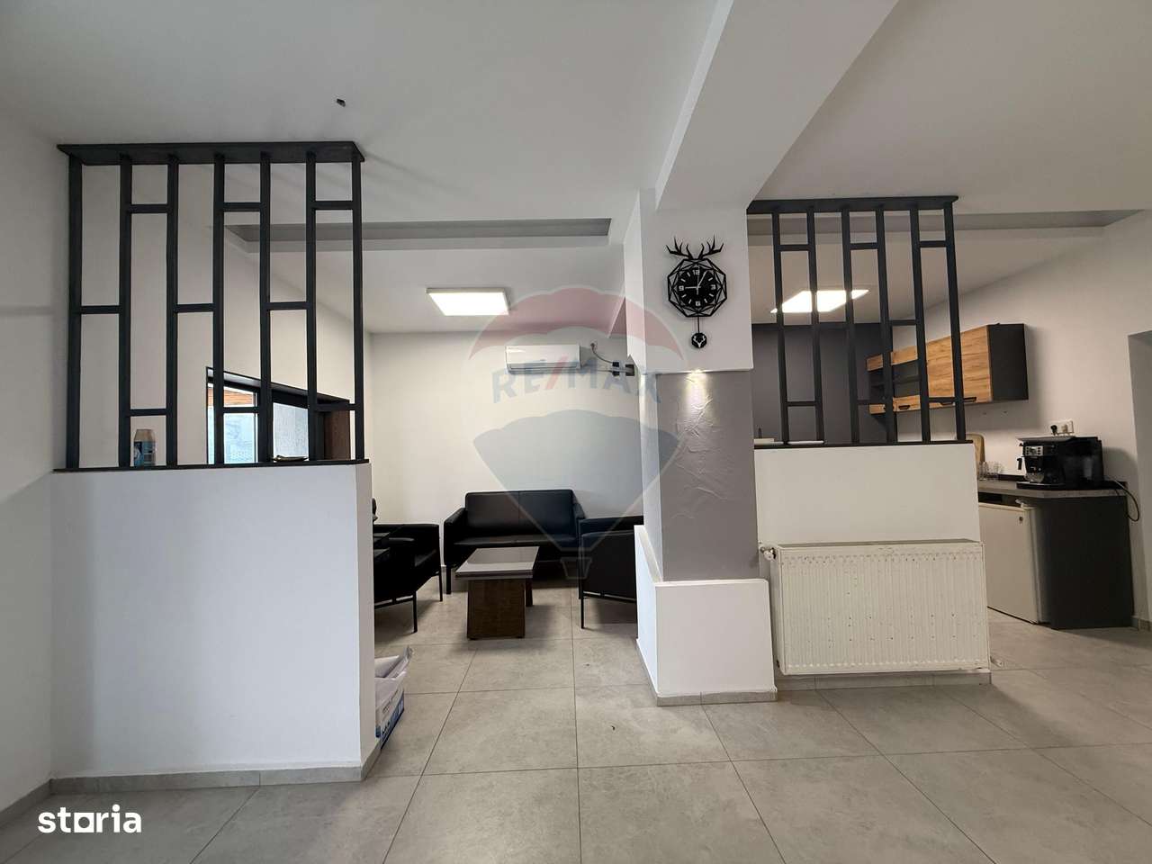 Pensiune de vanzare cu teren 2140 mp in Mamaia Navodari - Imagine principală: 4/20