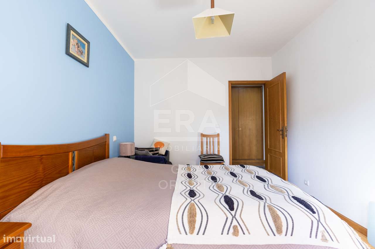 T2 com garagem e varanda junto à N1 – Seixezelo-22