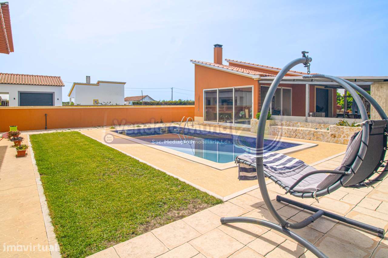 Moradia T3+1 em Foros de Salvaterra (F837)-57