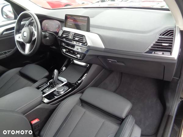 BMW X3 xDrive30i GPF Advantage - 26