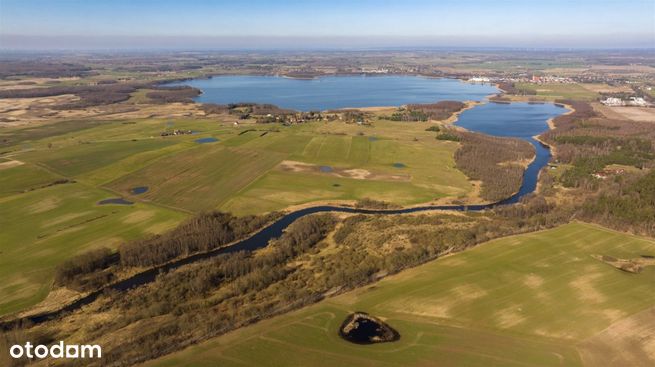 Działka rolna z linią brzegową kanału Dobrzyckiego