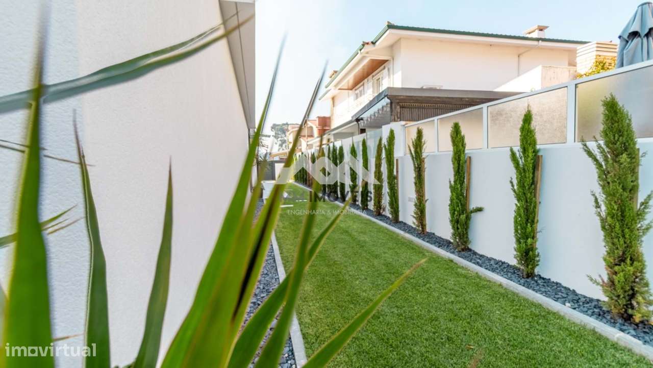 Moradia | T4 | Piscina | Maia-43