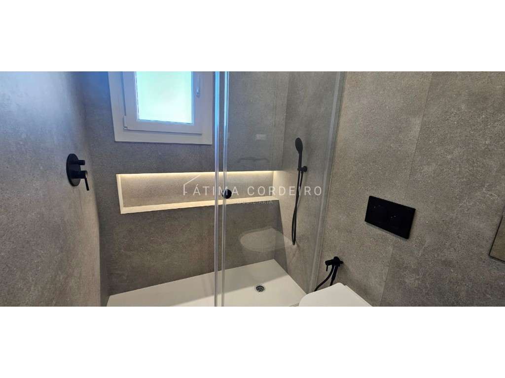 Excelente Moradia T3 Isolada com Piscina e garagem com acabamentos ...-24