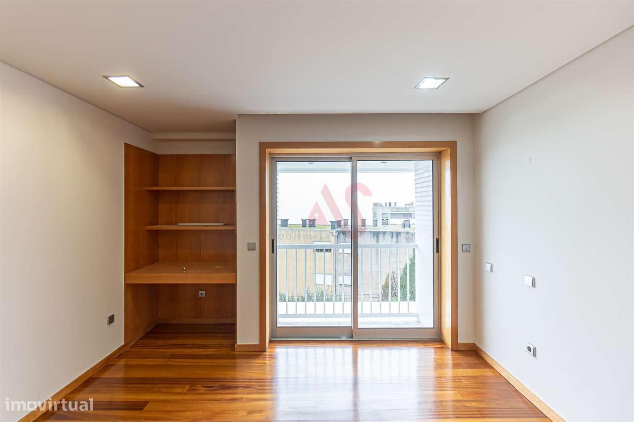 Moradia em Banda T3 em Mesão Frio – Zona Premium de Guimarães-7