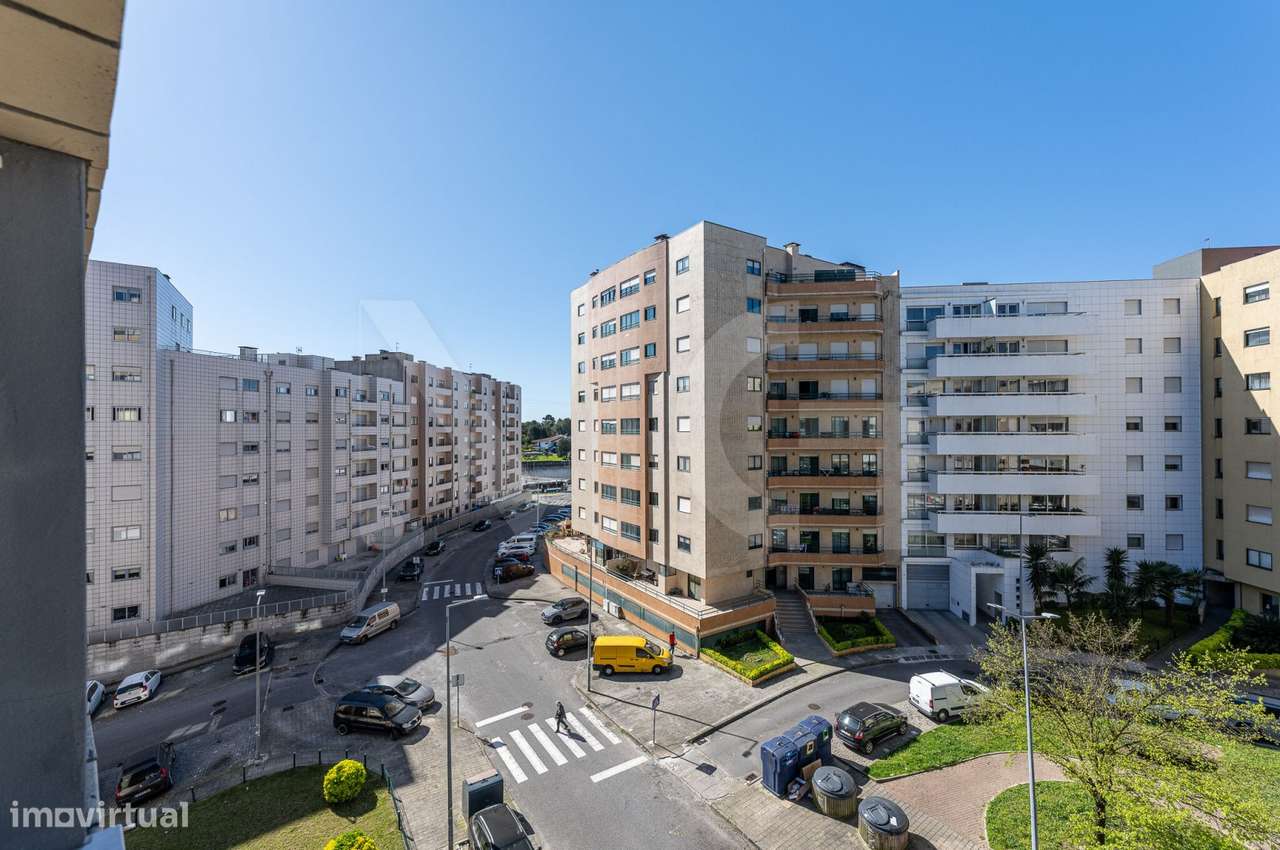 T2 com Varanda, Lugar de garagem e arrumos na Cidade Jovem - Rio Tinto-23