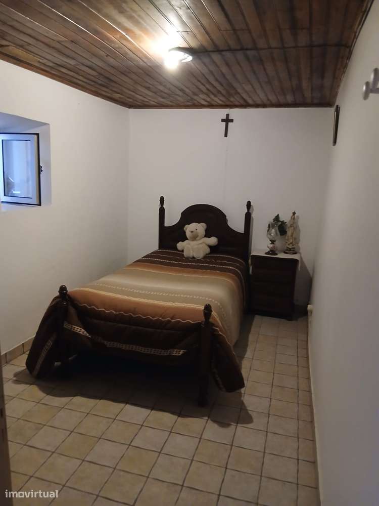 Moradia T3 espaçosa-7