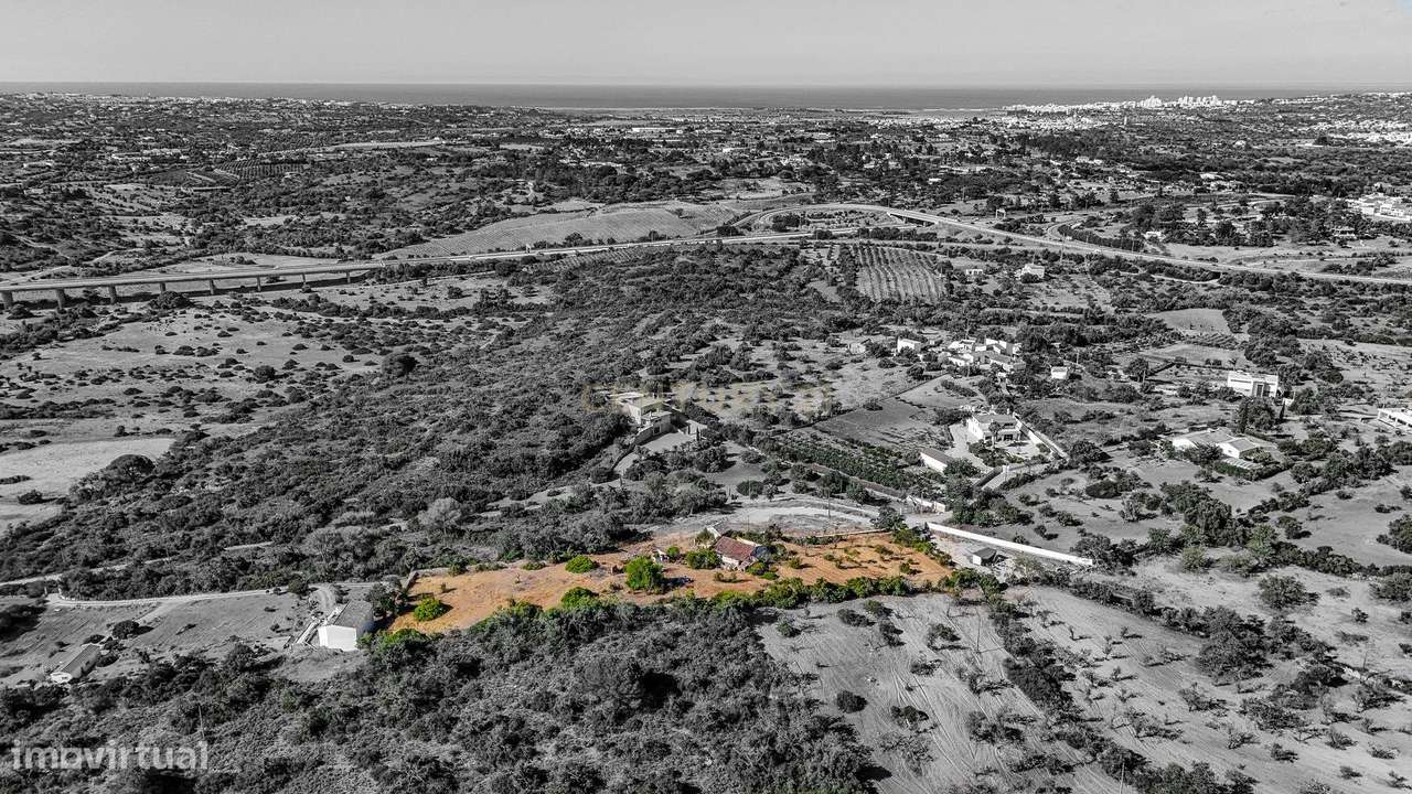 TERRENO COM RUINA PERTO DA COSTA ALGARVIA - Grande imagem: 2/14