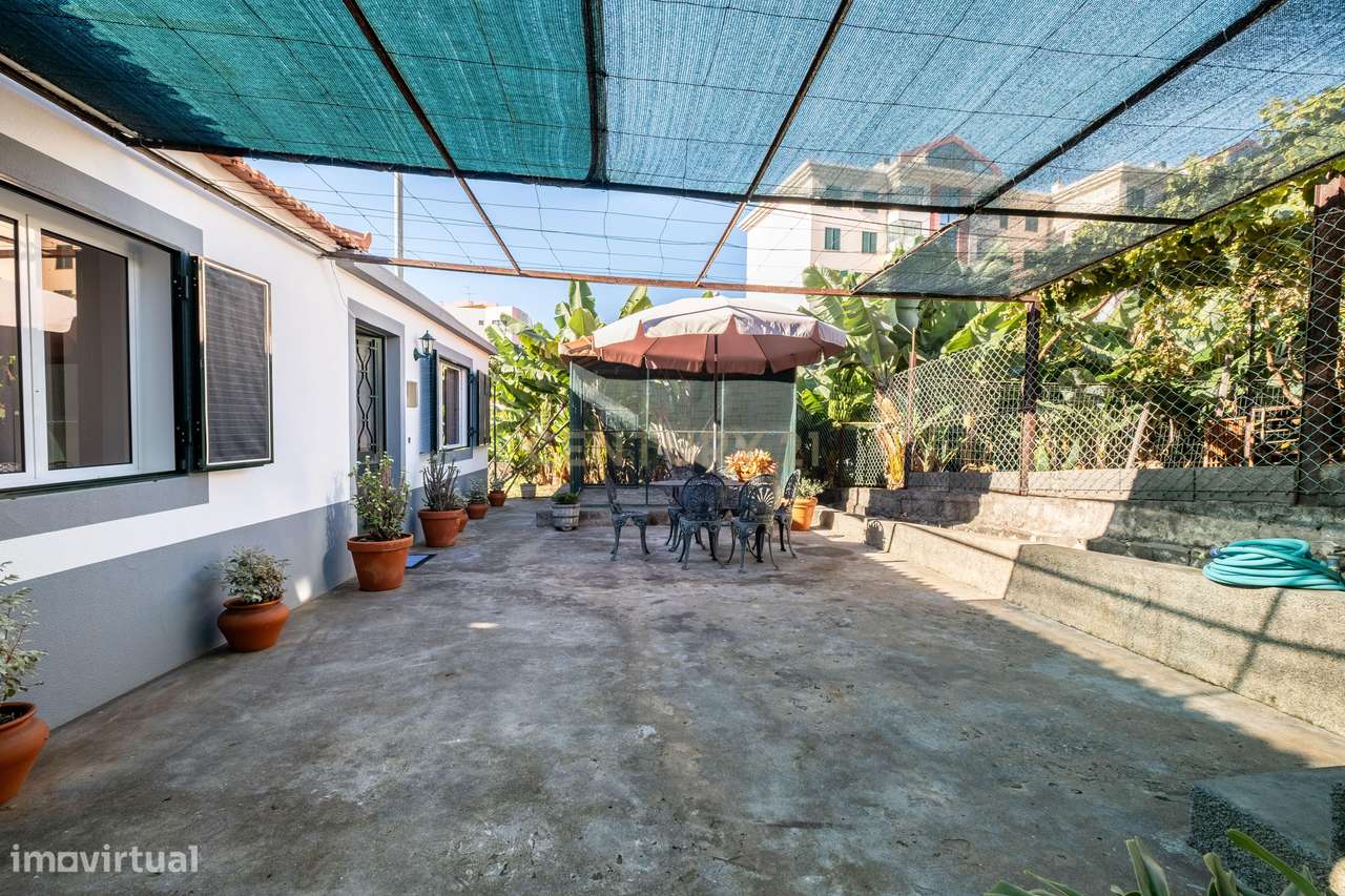 Moradia Típica Madeirense com Potencial Único – Piornais, Funchal-13