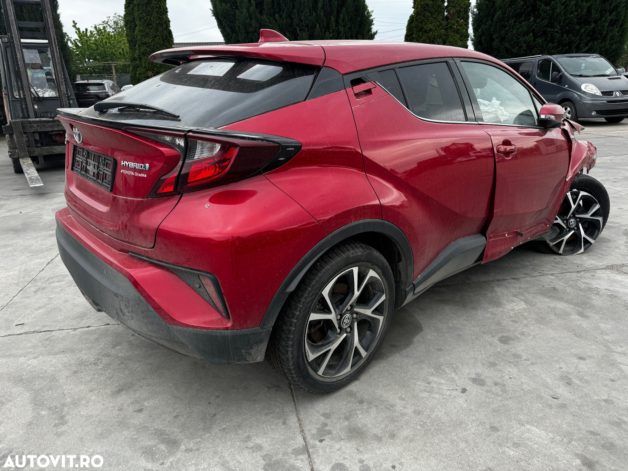 Toyota C-HR 1.8 HSD 4x2 CVT C-lassy - 4