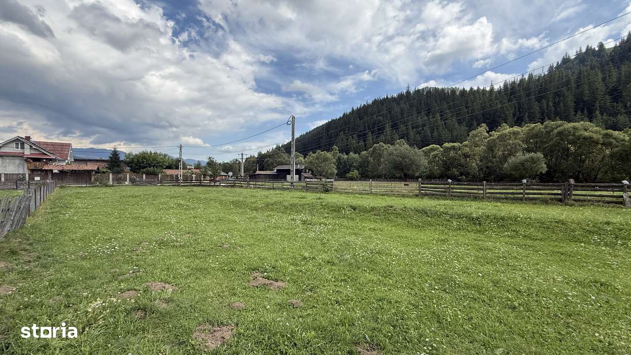 Teren intravilan cu deschidere mare la drum - Imagine principală: 2/7