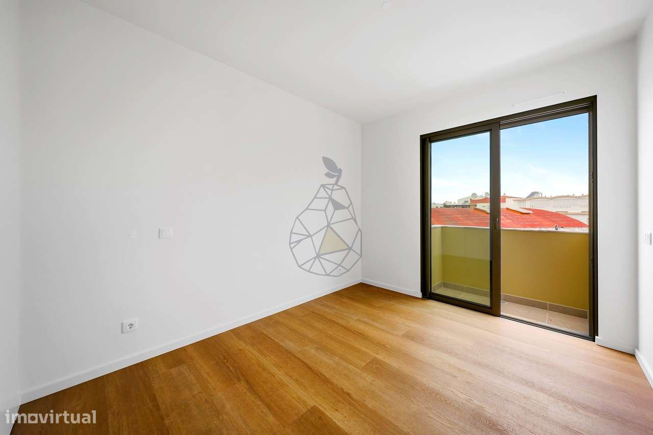 Apartamento T2 Duplex com 2 lugares de estacionamento em Alvor-14