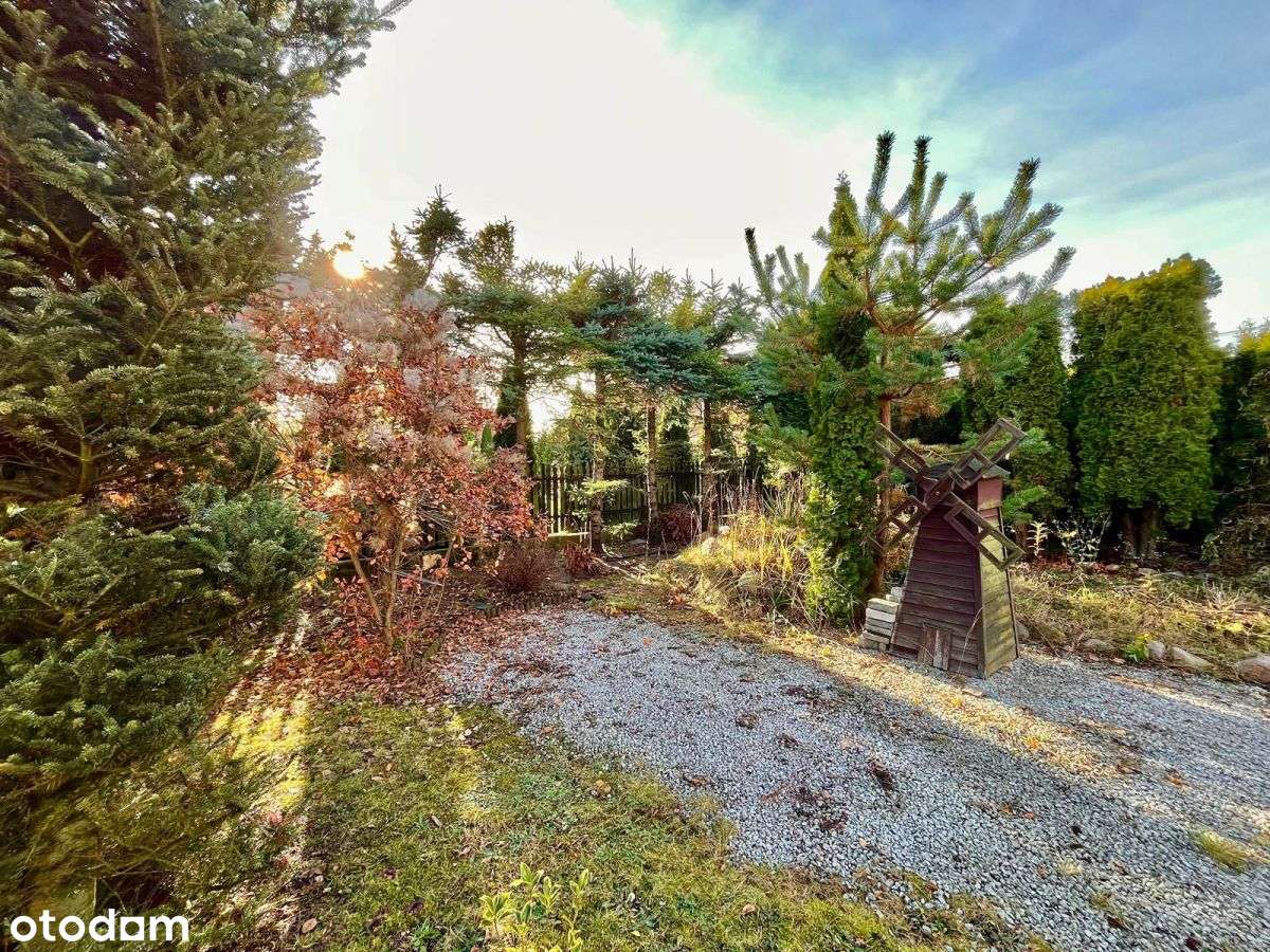 Dom 6 pokoi działka 852 m², ogród, garaże, taras-16