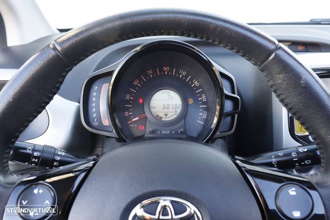 Toyota Aygo 1.0 X-Play Plus+X-Touch+TSS - 35