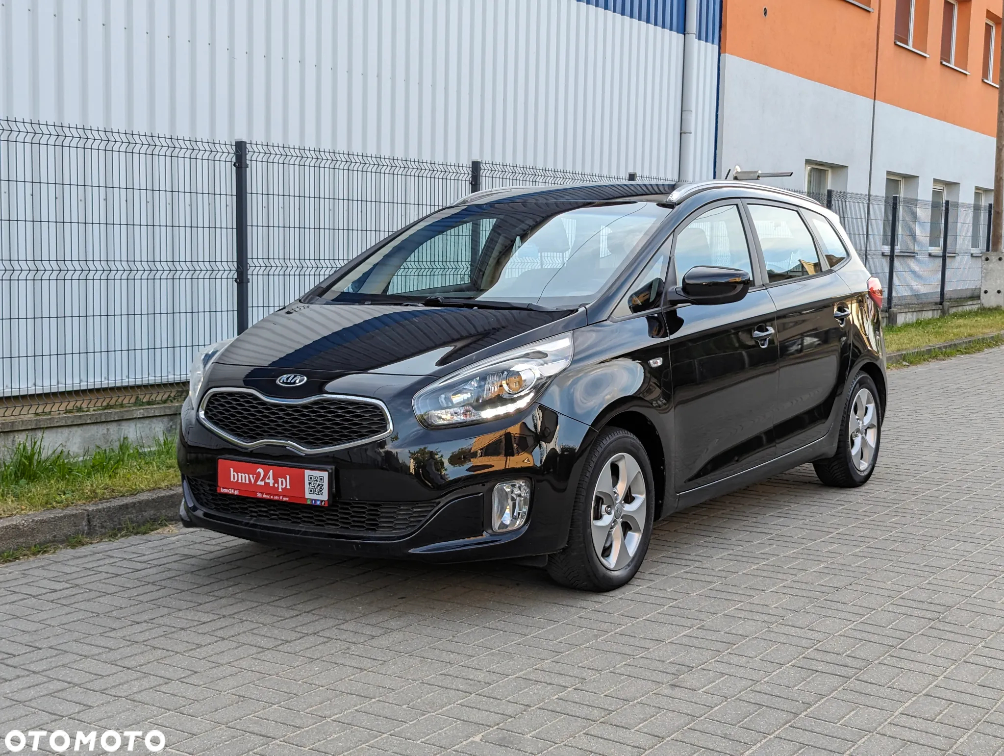 Kia Carens 1.6 GDI Dream Team Edition - 2