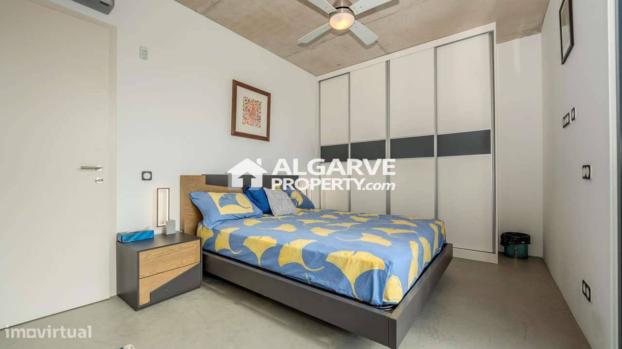 Moderna Moradia T4 com Piscina e Jardim em Almancil-10