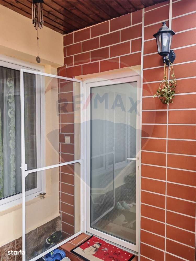 Casă / Vilă oportunitate cu 5 camere priveliste frumoasa-8