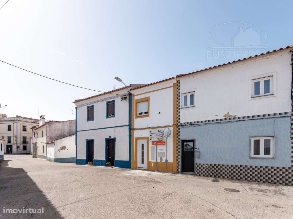 Moradia T2 em Cabeção com terraço-25