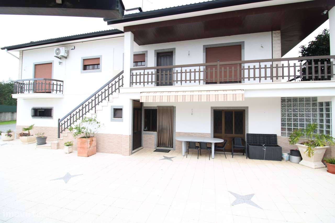 Moradia T5 em Aguada de Cima - Grande imagem: 4/28