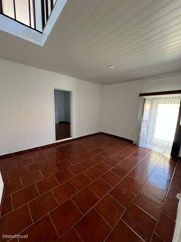 Moradia na Lourinhã com Grande Potencial – Oportunidade Única-41