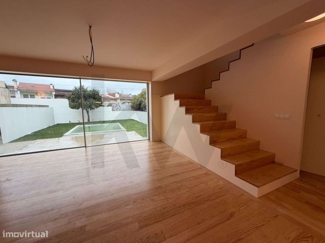 Moradia T3 com piscina no centro de São João da Madeira - Grande imagem: 5/9