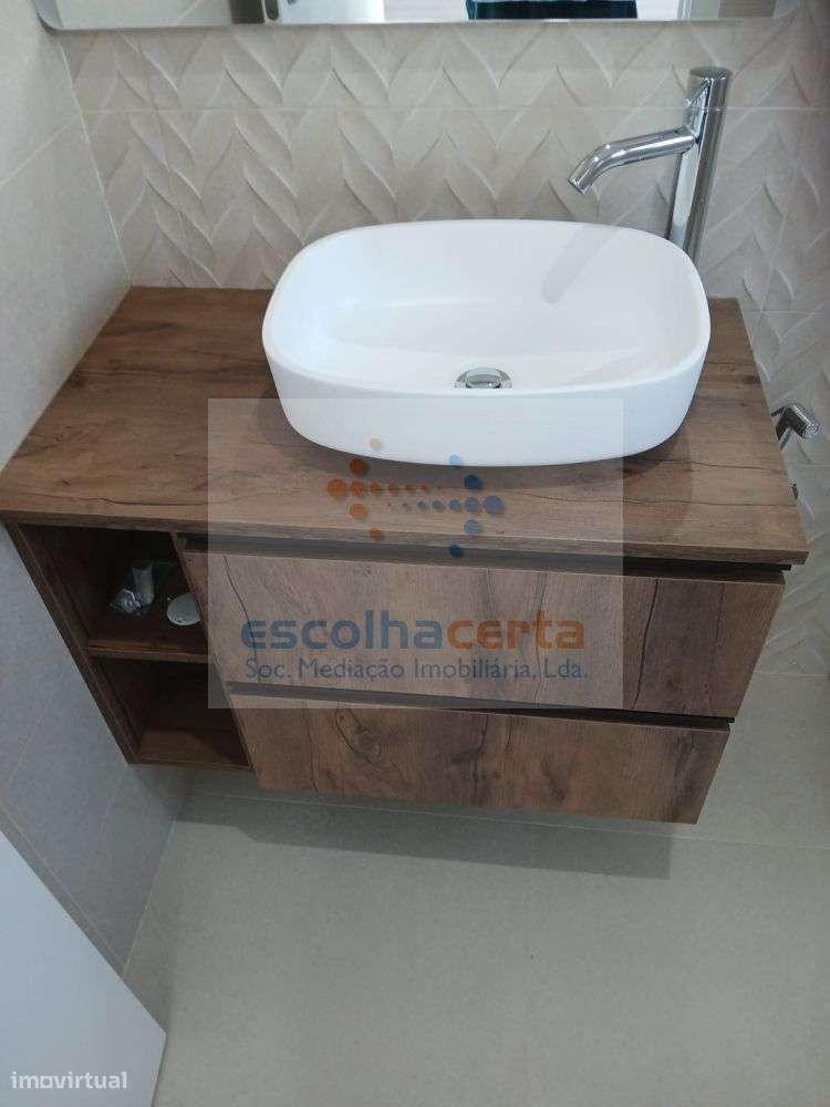 MORADIA TÉRREA T4 ISOLADA EM CONSTRUÇÃO - FERNÃO FERRO-18