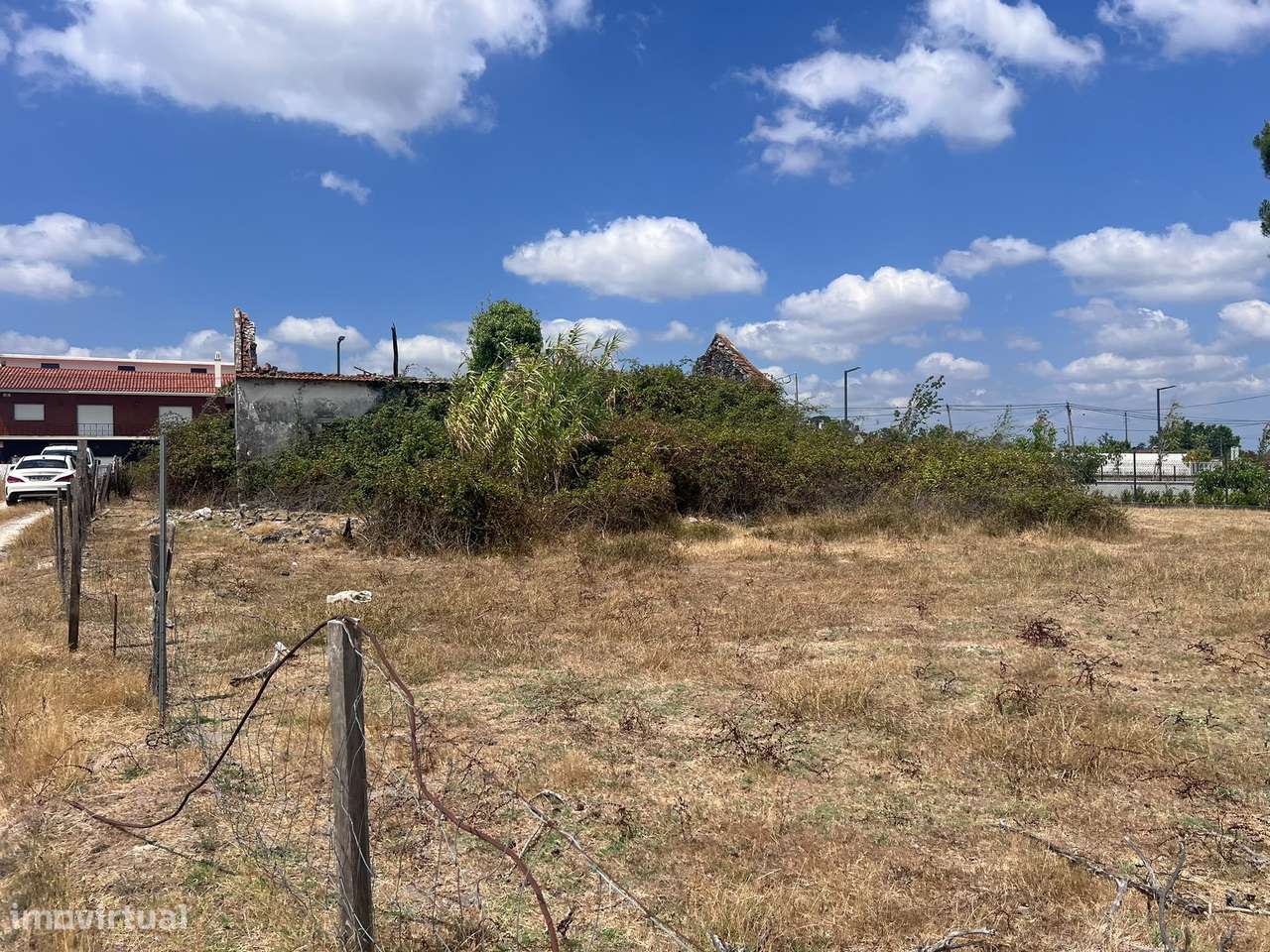 Vende-se Moradia á Entrada de Ourém- Grande Oportunidade-14