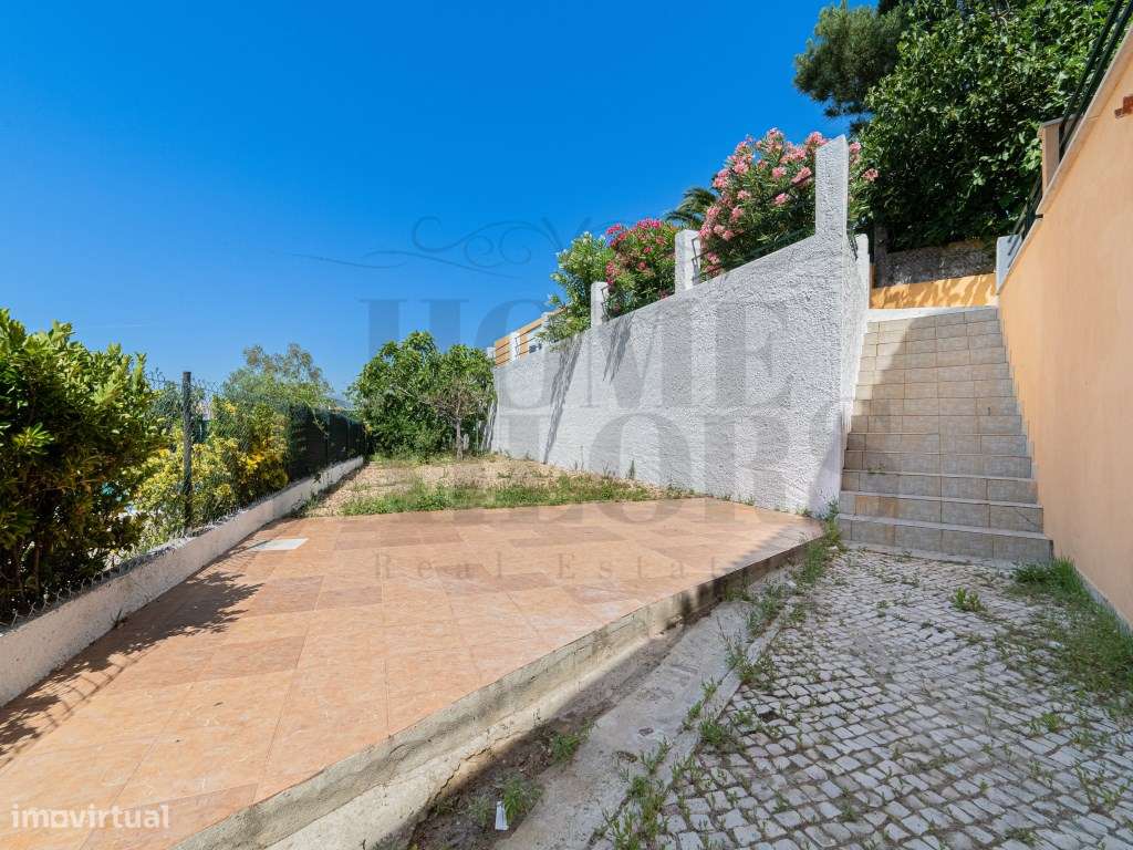 Moradia T4 com piscina-18