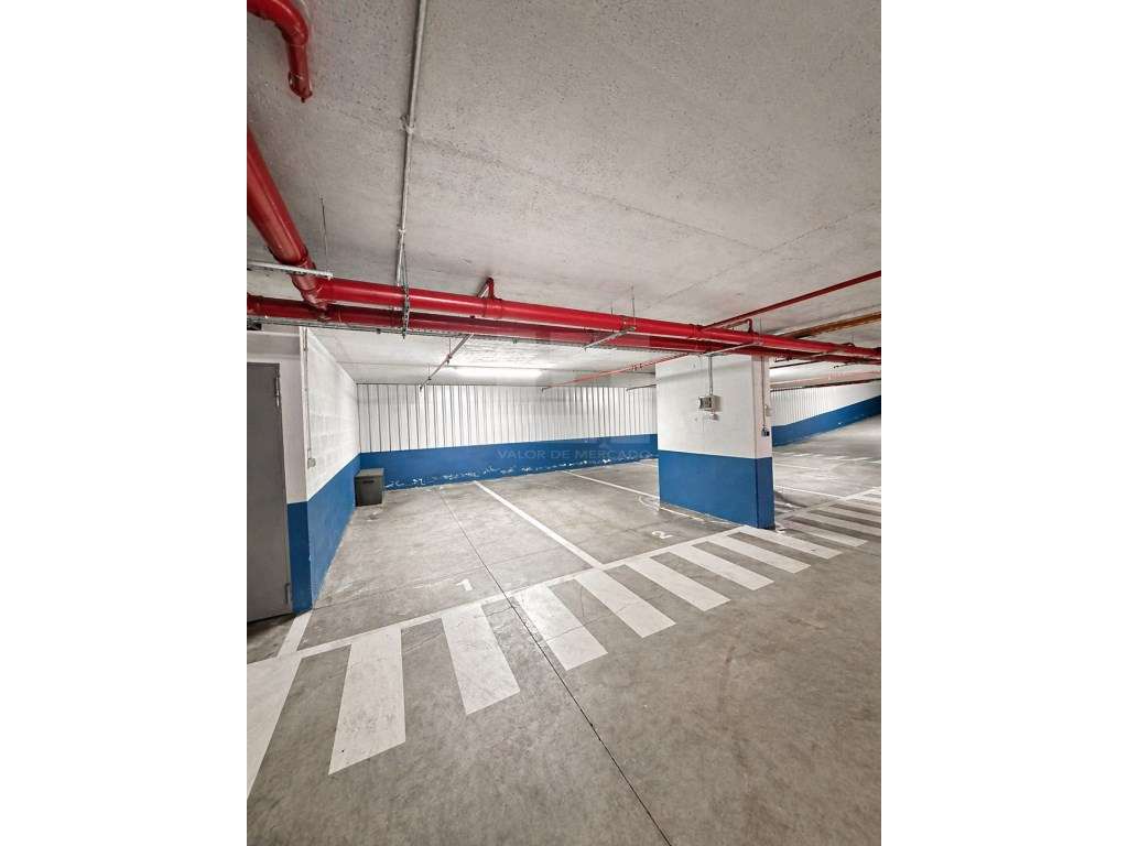 Apartamento T4, situado no prestigiado Parque das Nações, em Lisboa-28