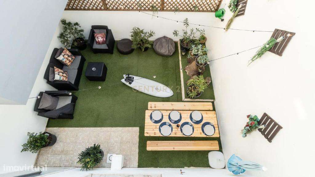 Moradia T4 na Praia da Areia Branca para Investimento ou Habitação Pró-7