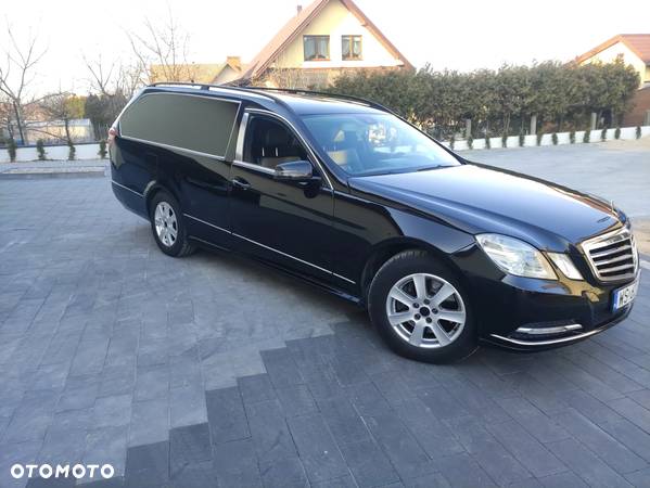 Mercedes-Benz Klasa E 200 CGI BlueEffICIENCY - 17