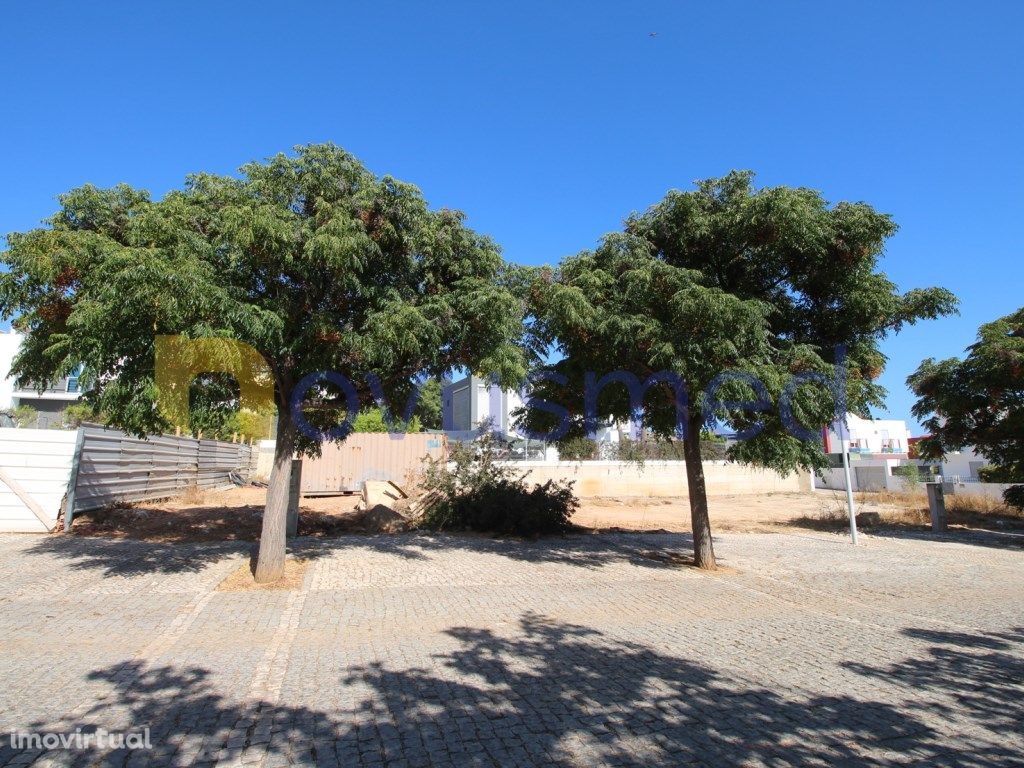 Marina de Albufeira, Lote de terreno para construção de m...