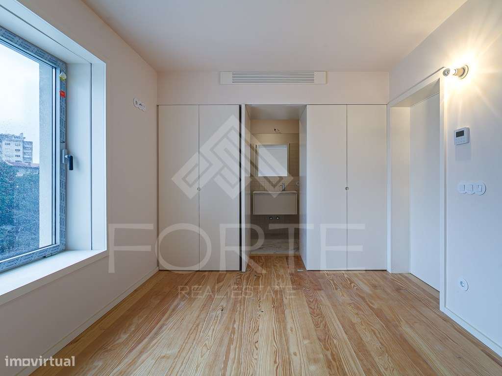 T3 com Piscina em Plena Cidade de São João da Madeira-24