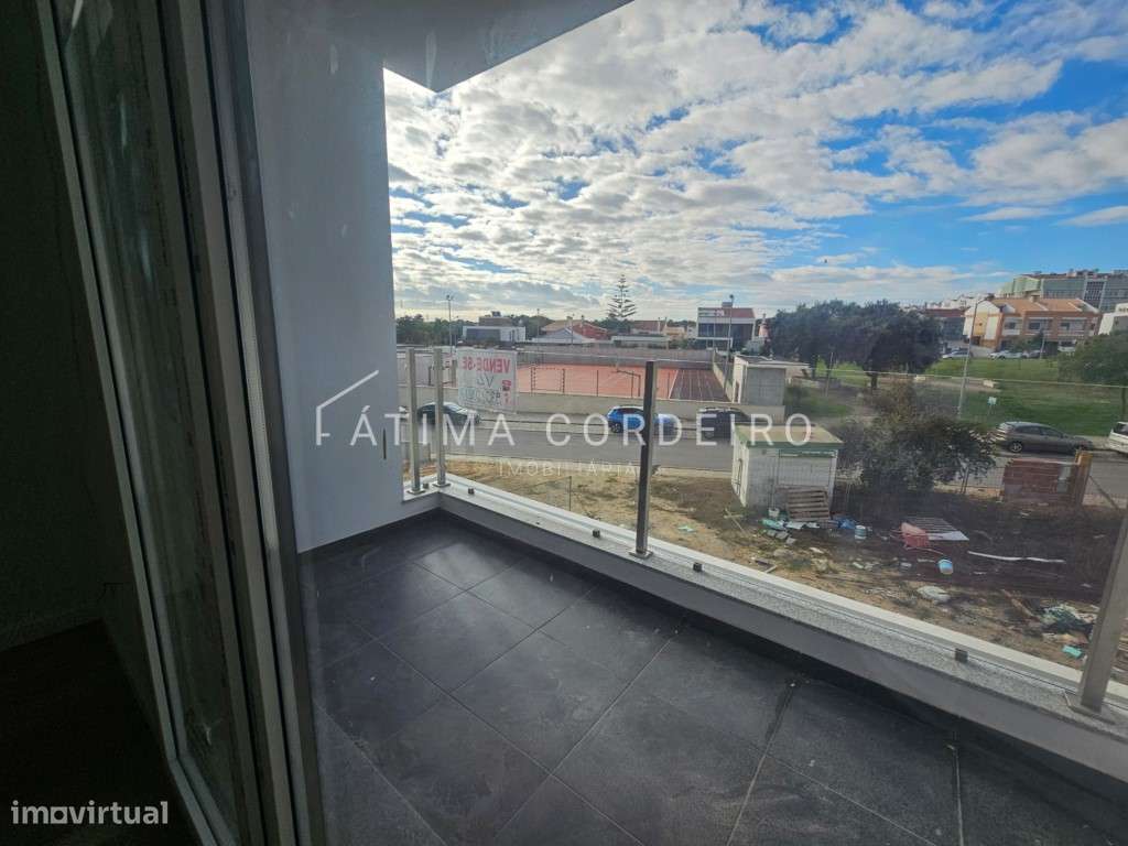 Moradia Isolada T4 Duplex Venda Almada-14