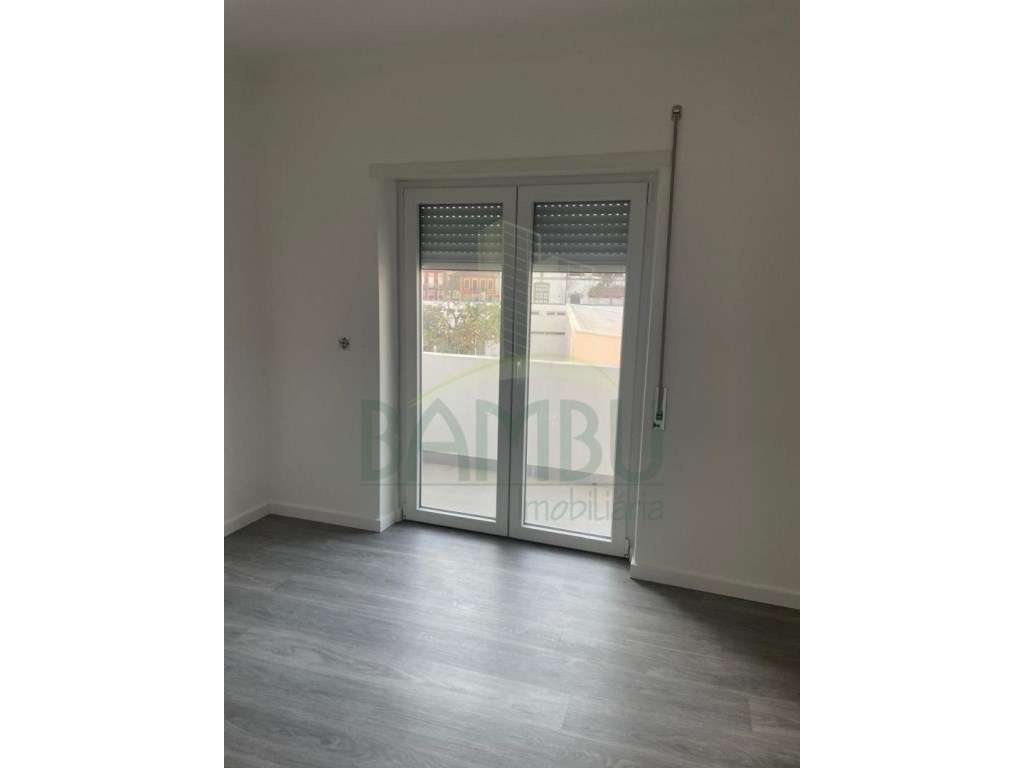 Apartamento T2 para Venda em Valença - Grande imagem: 4/9