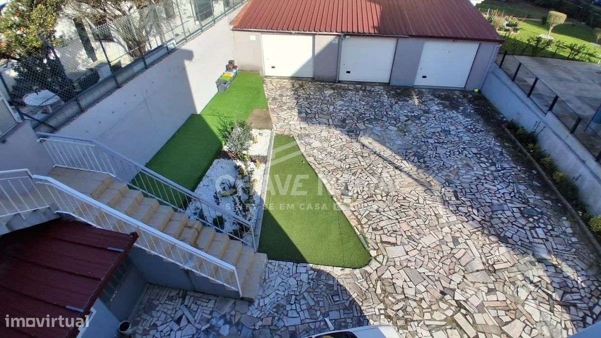 Andar-Moradia T3 Renovado com 2 Boxes, Varanda e Pátio RT/02834/CO - Grande imagem: 4/13