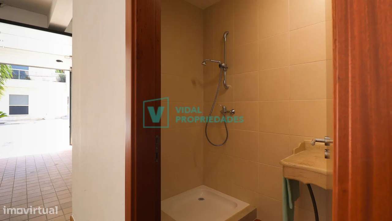 Apartamento T2 com garagem em box e piscina-34